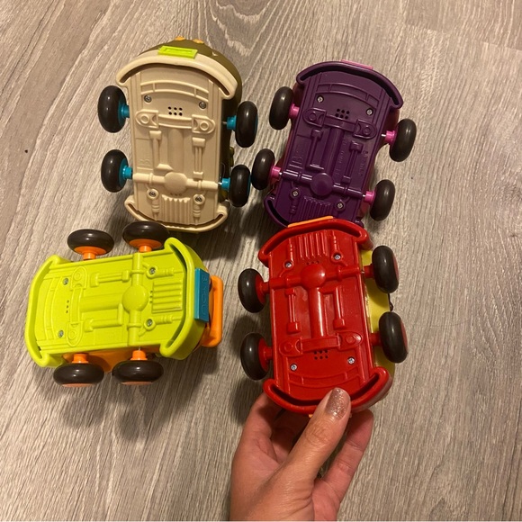 B. Toys 4 pull-back toy vehicles EUC - Picture 4 of 4